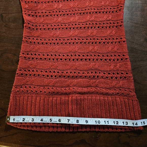 So Women's Scoop Neck Short Sleeve Sweater With Sparkles In Red Size XS - Picture 7 of 8